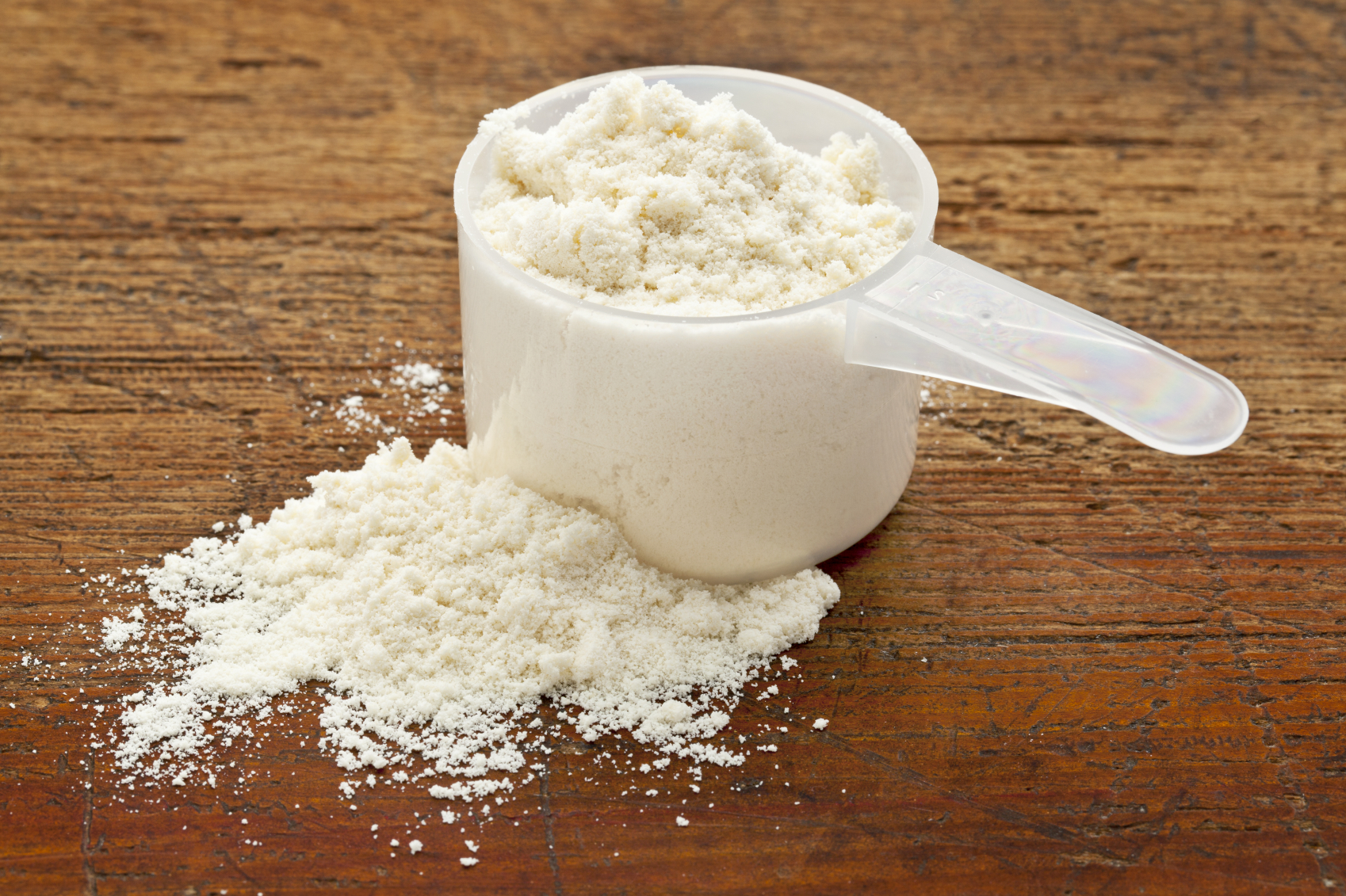 An Expert Answers: Should You Be Dry Scooping Protein Powder?